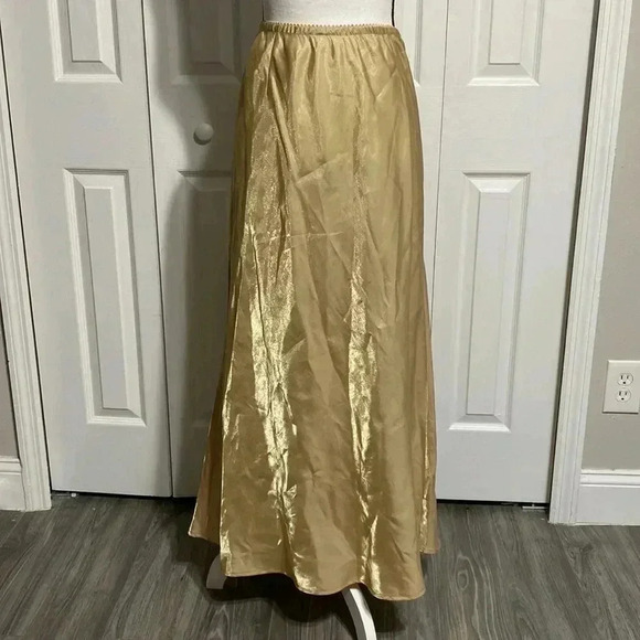 Venezia womans gold long maxi shimmer skirt - Picture 1 of 9